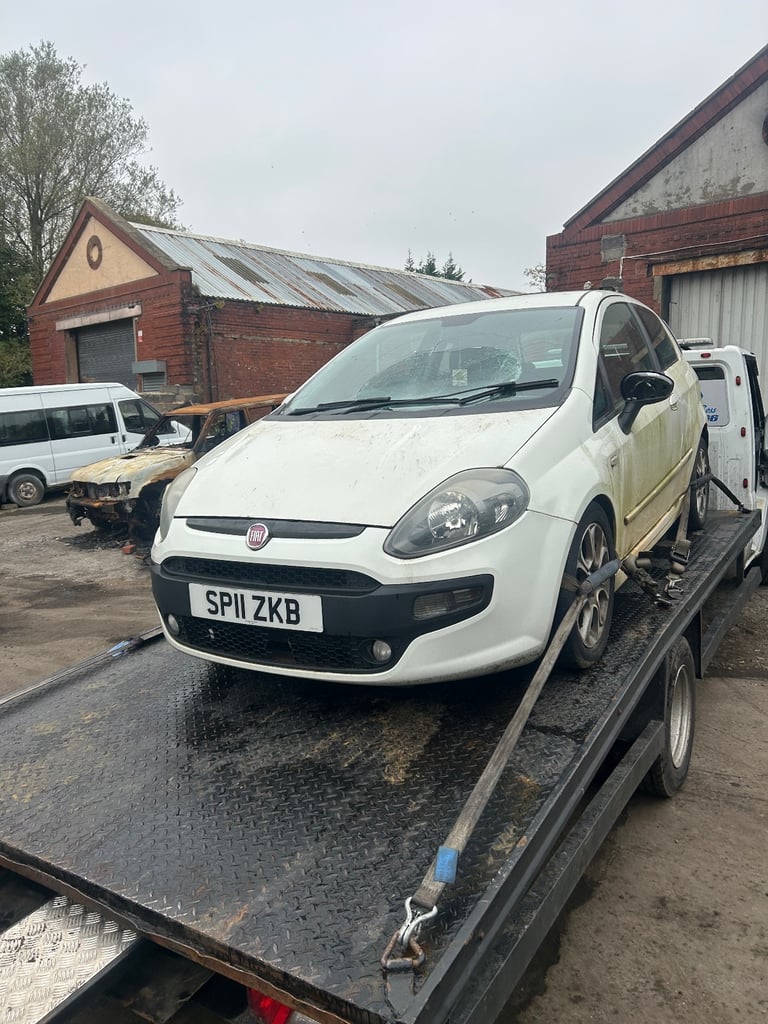 image for Fiat punto breaking 