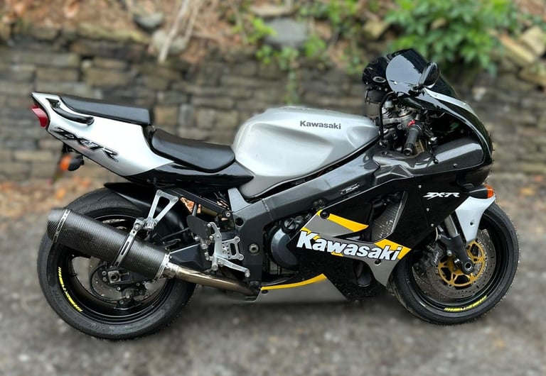 Kawasaki ZX-7R Ninja (ZX750-P5)