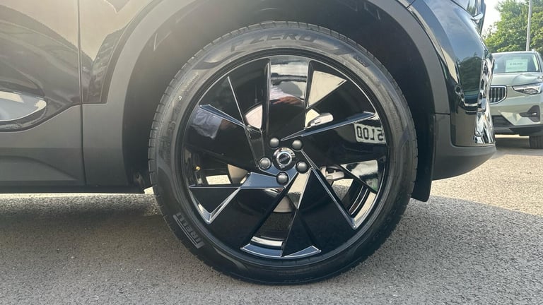 2025 Volvo XC40 Black Edition Ultra, B4 Mild hybrid, Petrol ESTATE Petrol/Electric Hybrid Automatic
