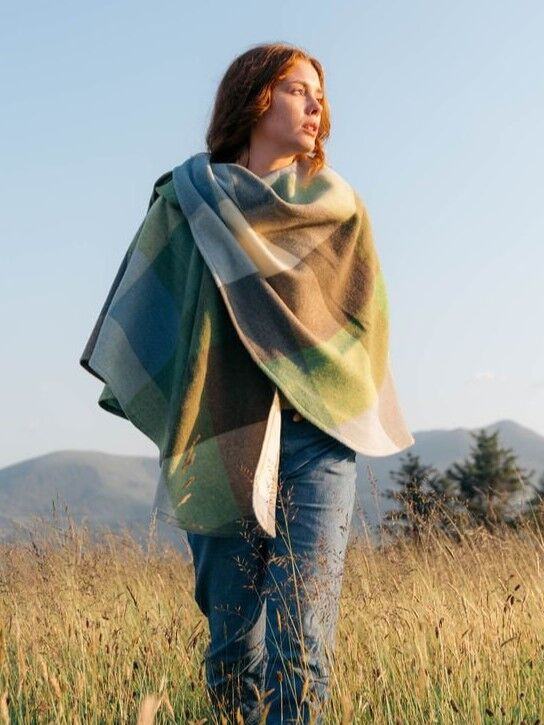 image for JOHN HANLY & CO LTD 100% Lambswool Cape Sue 614 Made In Ireland Irish BNWT
