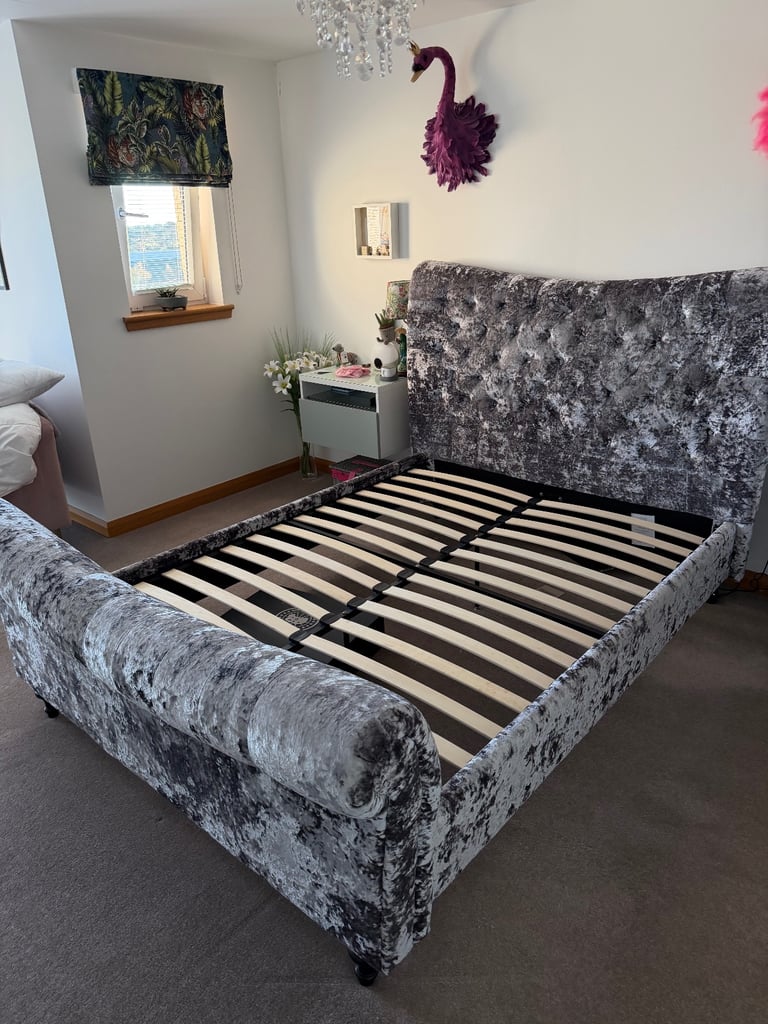 image for King size sleigh bed