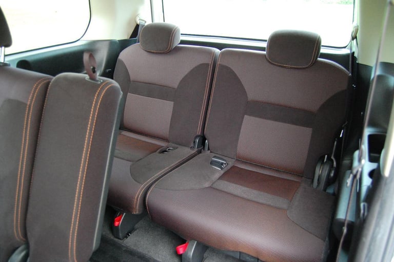 NISSAN SERENA HIGHWAYSTAR V SELECTION 2010 Petrol Automatic in White