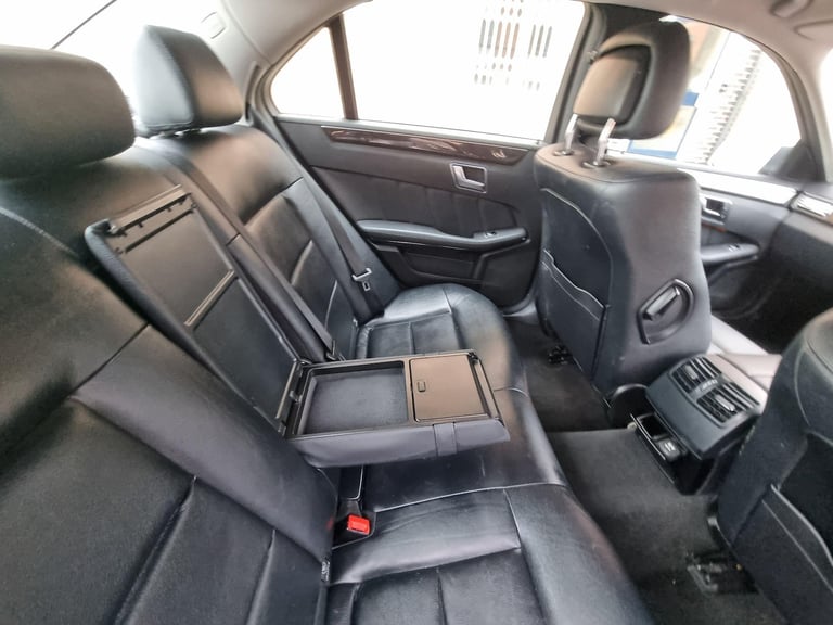 2013 Mercedes-Benz E Class 2.1 E300dh BlueTEC G-Tronic+ Euro 5 (s/s) 4dr SALOON Diesel/Electric H...