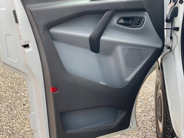 2017 Ford Transit Custom 2.0 TDCi 270 L1 H1 5dr PANEL VAN Diesel Manual