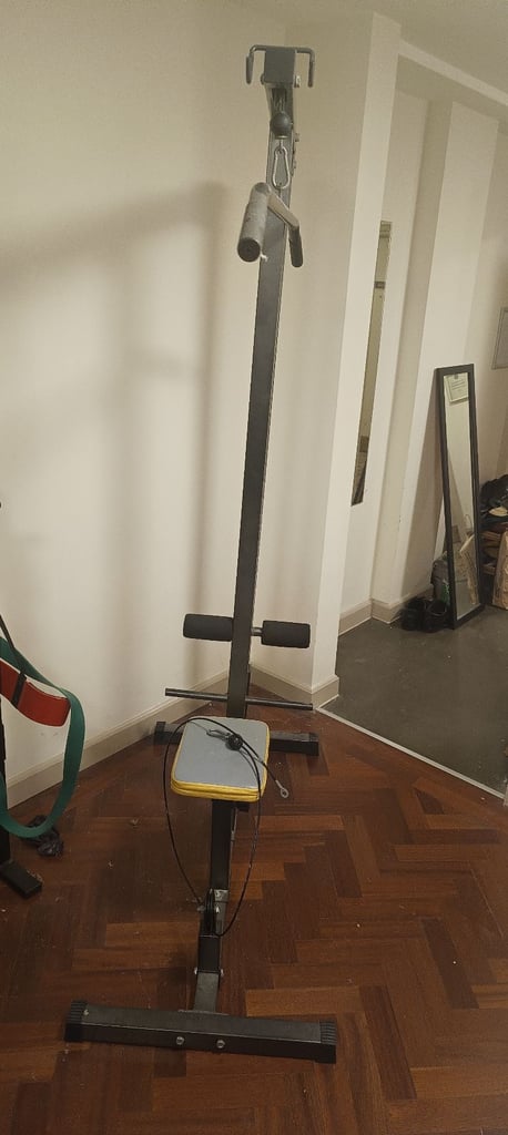 Bench press and Lat Pulldown machine