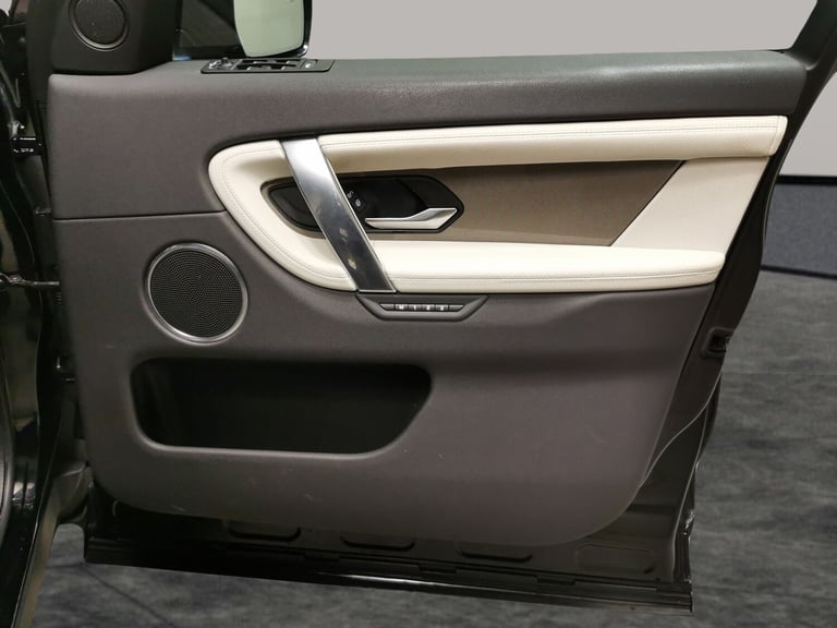 2019 Land Rover Discovery Sport 2.0 D180 R-Dynamic SE 5dr Auto ESTATE DIESEL Automatic