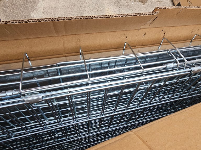 Foldable 2 door dog cage 42" new for sale RRP £66