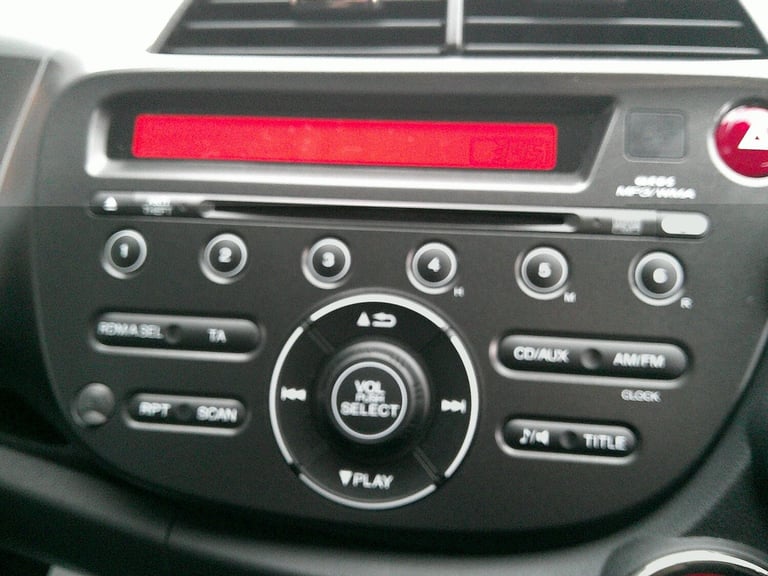 HONDA JAZZ 1.4 i-VTEC ES Plus 2014