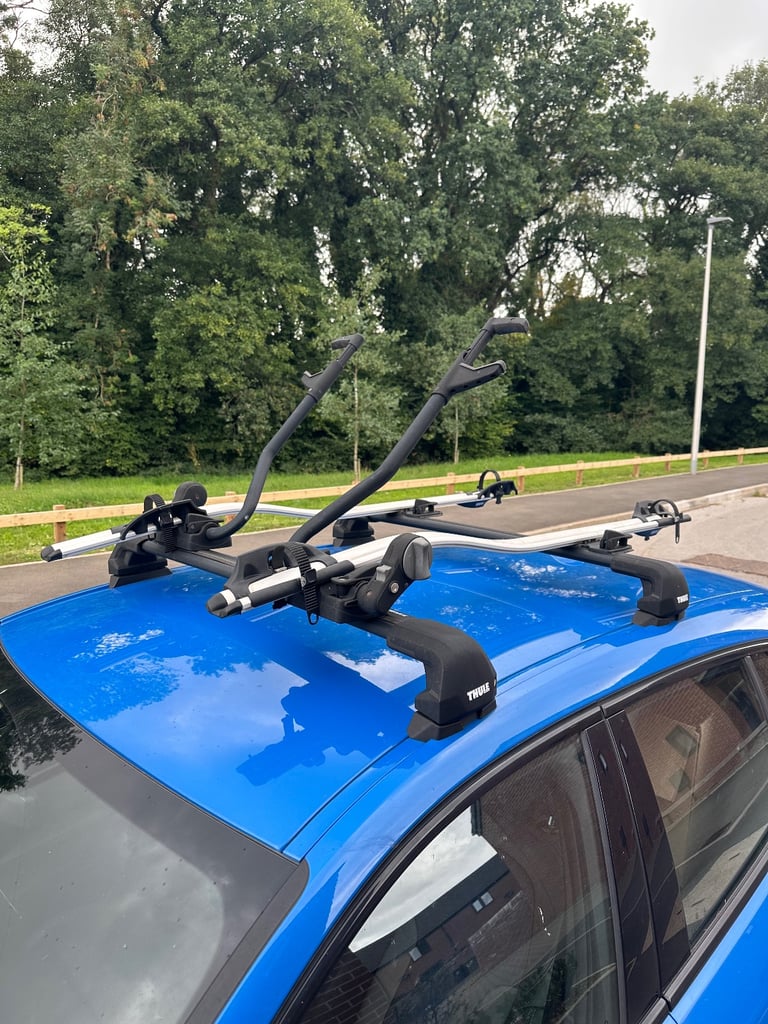 THULE ROOF BARS