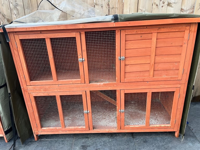 5 foot hutch with thermal cover 