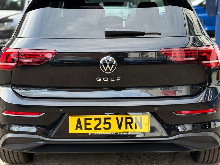 2025 Volkswagen Golf 1.5 TSI Match 5dr, UNDER 3300 MILES, MAY 2028 VOLKSWAGEN WARRANTY HATCHBACK ...