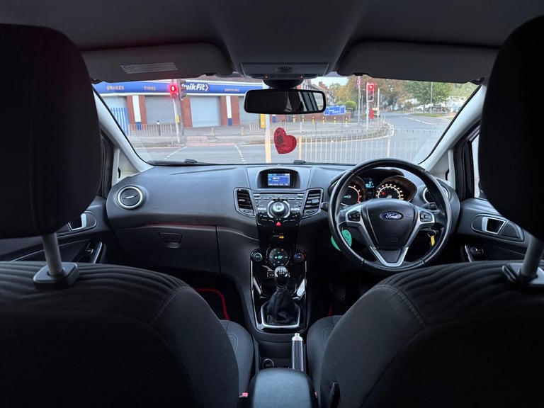 2013 Ford Fiesta 1.0T EcoBoost Titanium Euro 5 (s/s) 3dr HATCHBACK Petrol Manual