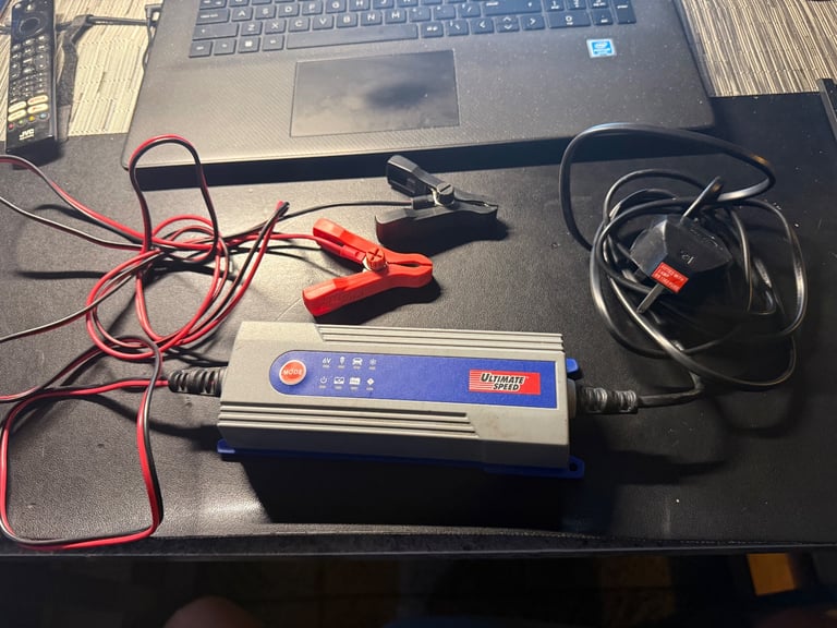 Ultimate Speed ULGD 3.8 A1 12V/6V Lead Acid Battery Charger - FULLY WORKING