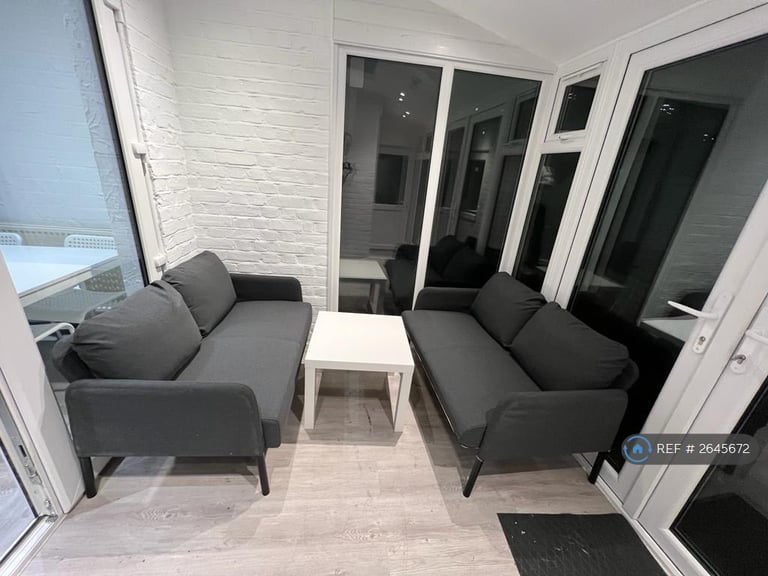 1 bedroom in Sunset Road, London, SE5 (#2645672)