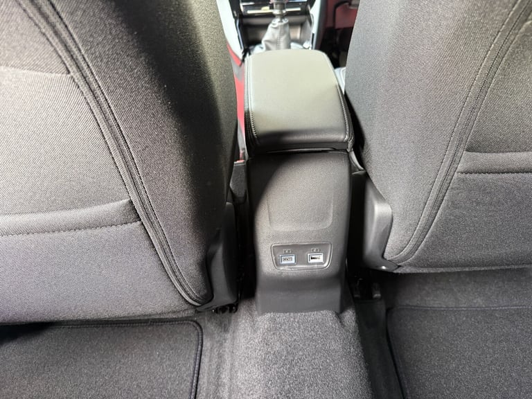 2025 Peugeot 2008 1.2 PureTech Allure 5dr ONLY 710 MILES, MAY 2028 WARRANTY,  HATCHBACK Petrol Ma...