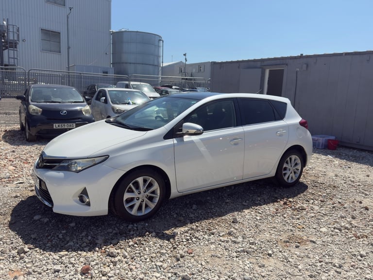 2025 Toyota Auris PETROL AUTOMATIC 1,5L Hatchback HYBRID ELECTRIC Manual