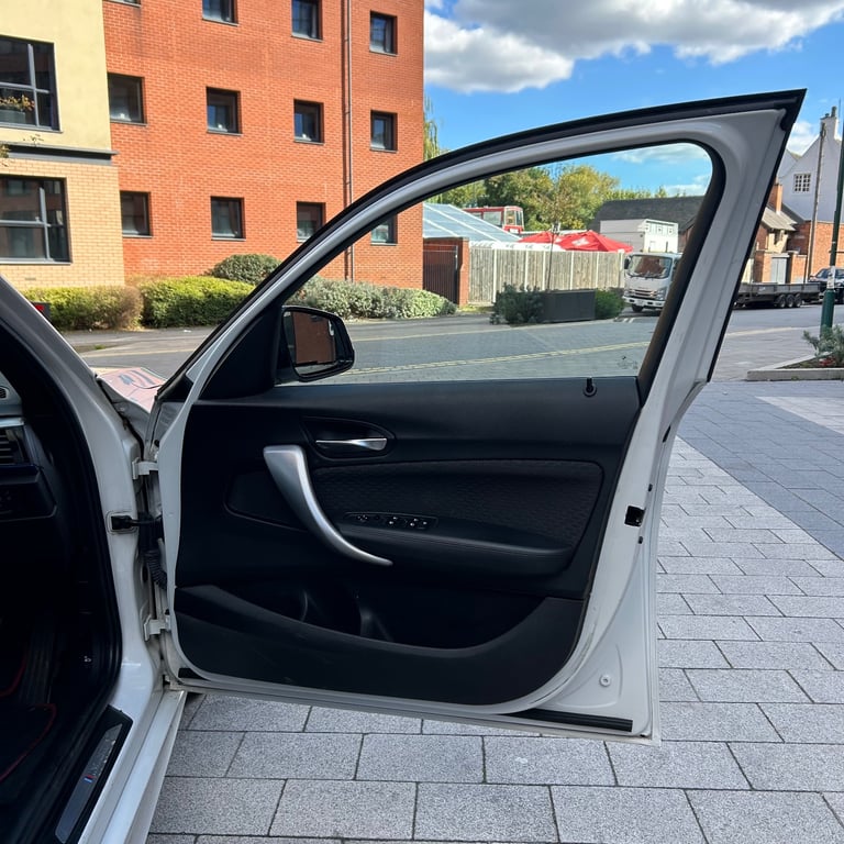 BMW, 1 SERIES, Hatchback, 2014, Manual, 1598 (cc), 5 doors