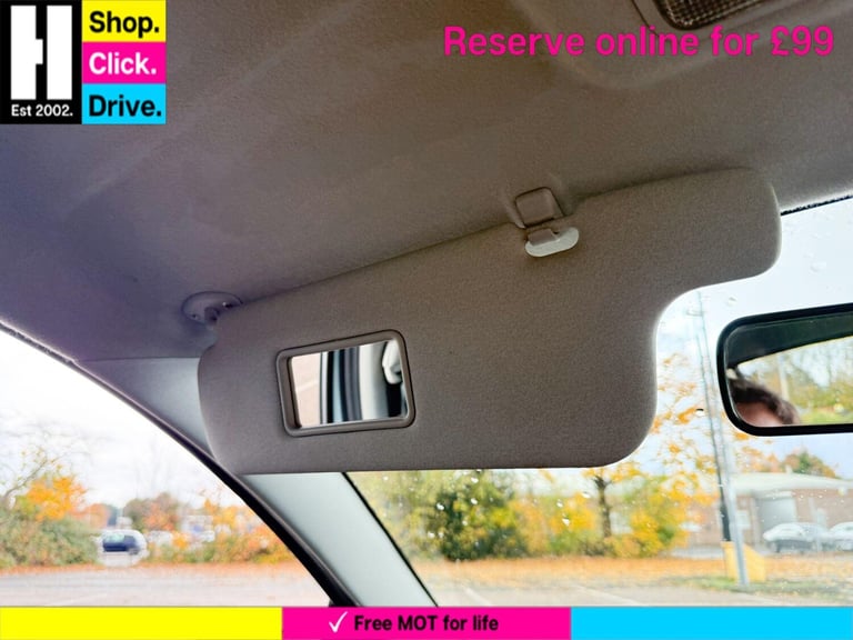 Toyota Yaris 1.3 VVT-i Blue Hatchback 5dr Petrol Manual (133 g/km, 85 bhp) Petrol Manual - Image 43