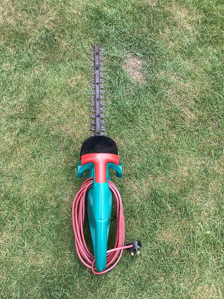 Bosh hedge trimmer in good condition 