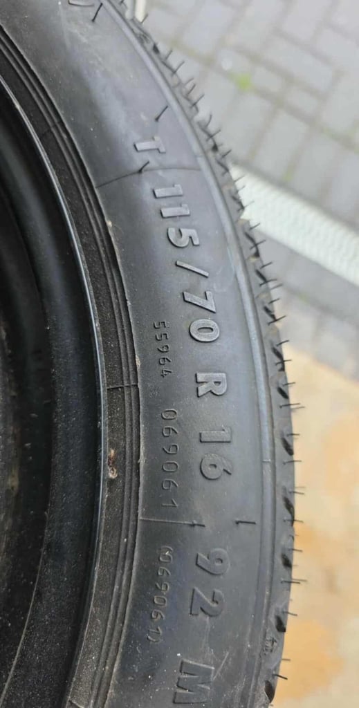 Car wheel, space saver for vauxall 