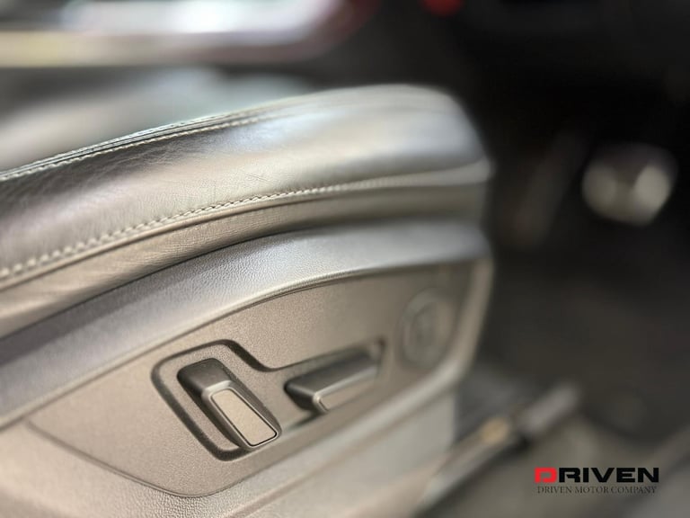 STUNNING ! 2021 AUDI Q8 S-LINE 50 BiTURBO BLACK EDITION 3.0 TDI + FREE DELIVERY!