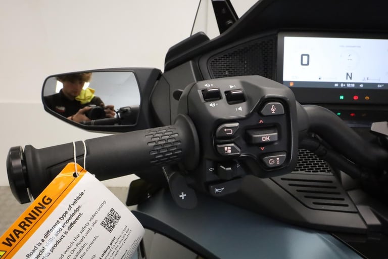 2025 Can-Am Spyder RT Limited Trike Mineral Blue Satin - IN STOCK NOW 