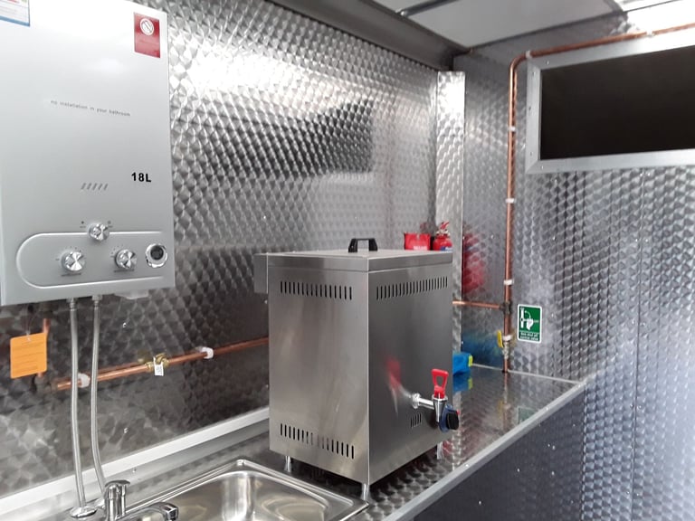 Mobile catering van 