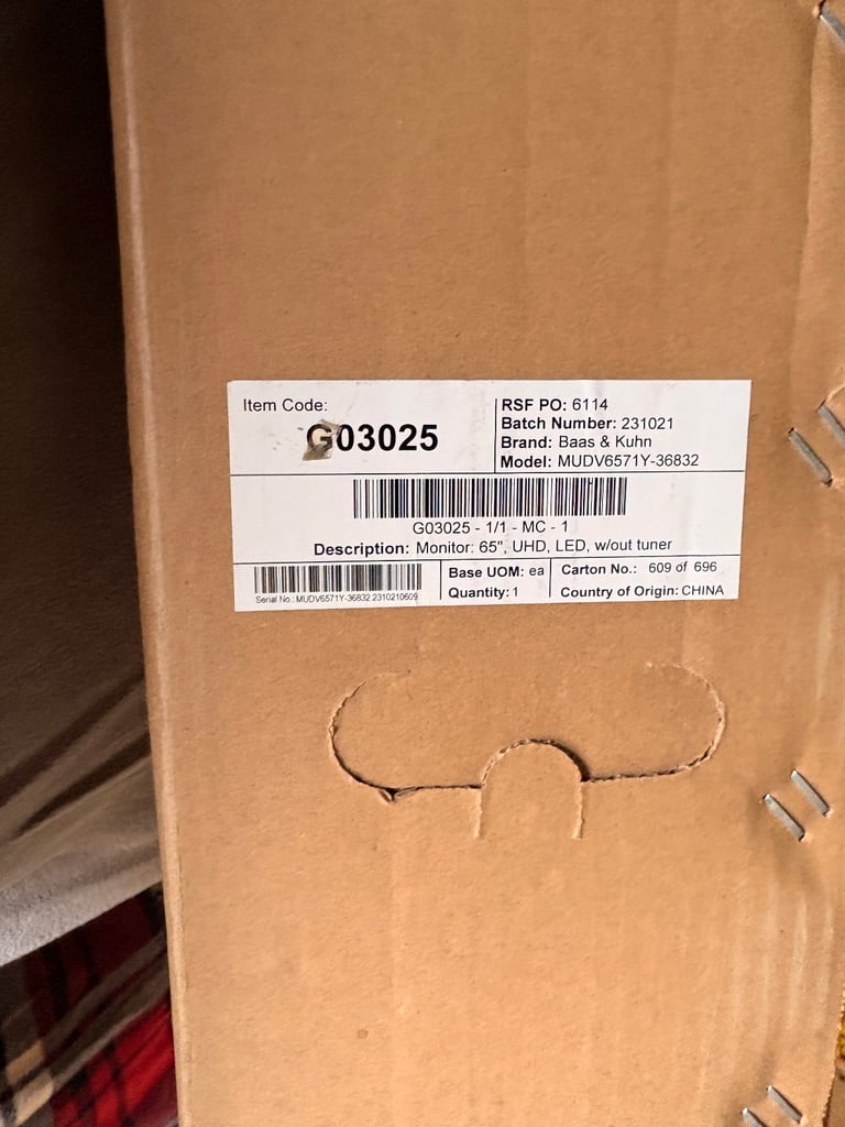  G.VISION 65″ LED Monitor – Excellent Condition (With Remote)