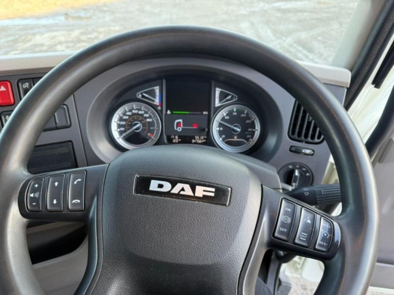 2019 (69) DAF LF 180 4x2 BOX TRUCK WITH TUCKAWAY TAIL LIFT