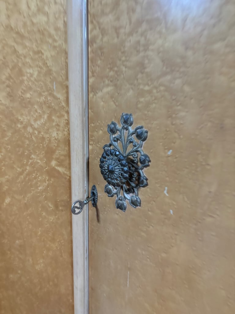 Vintage maple wardrobe 