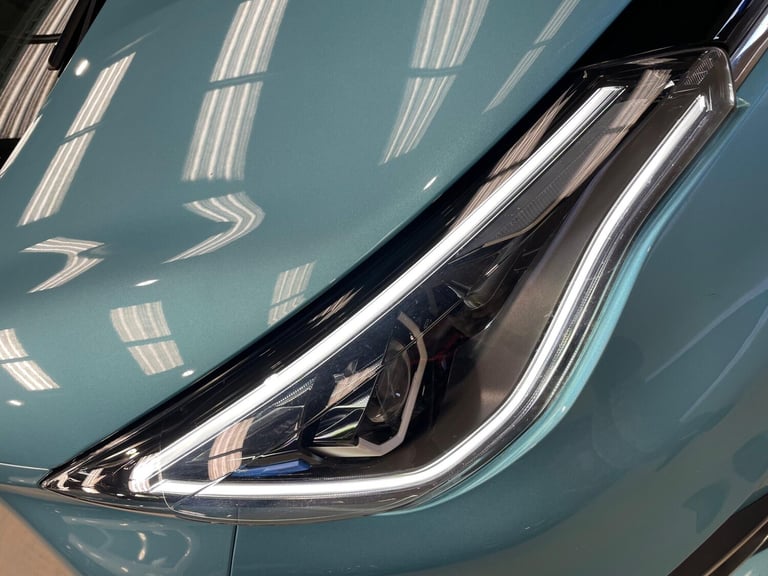 2020 Renault Zoe R135 52kWh Iconic Auto 5dr (i, Rapid Charge) HATCHBACK Electric Automatic