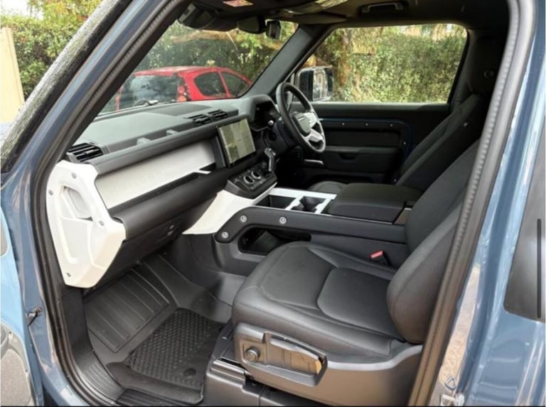 2025 Land Rover Defender 3.0 D250 Hard Top S Auto PANEL VAN Diesel Automatic