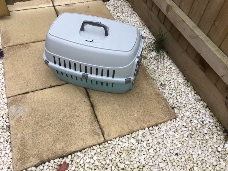 cat carrier 