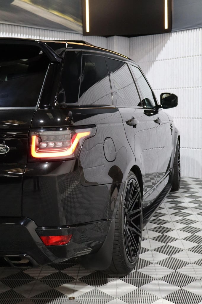 LAND ROVER RANGE ROVER SPORT 3.0 D300 MHEV HSE Silver Auto 4WD Euro 6 (s/s) 5dr