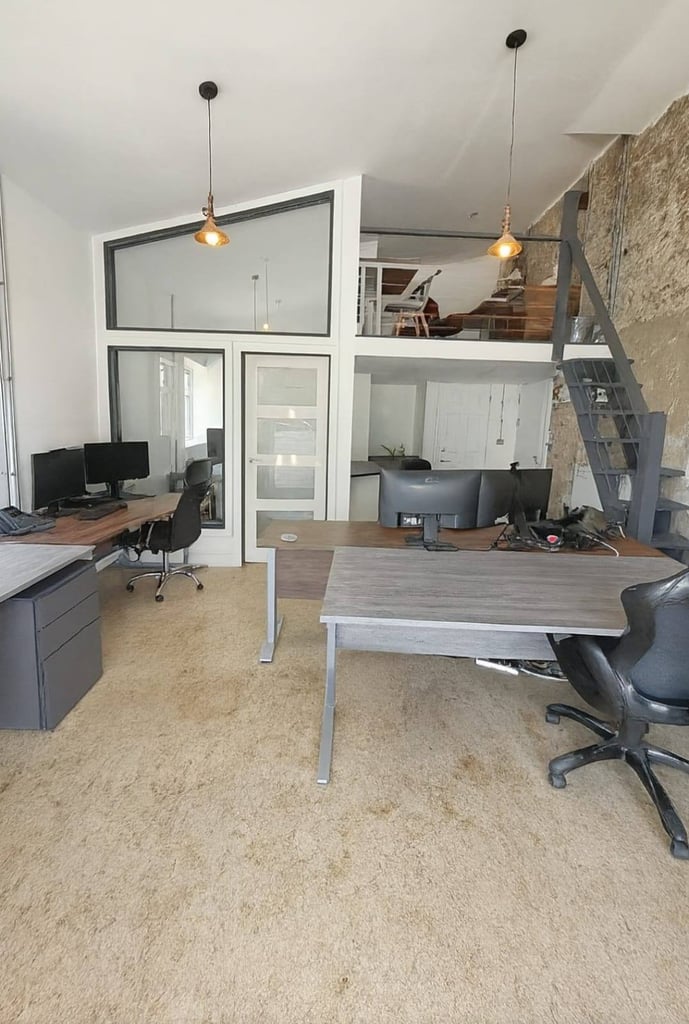 Immaculate Modern Office Space – Prime Bridgend Location