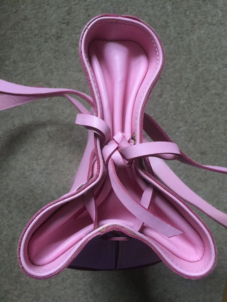 BRAND NEW large baby pink leather handbag by Prego