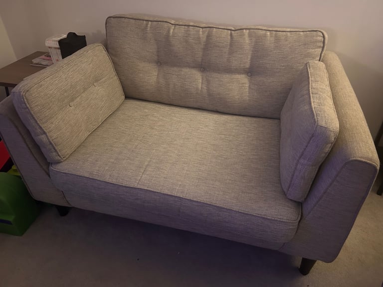 Sofa & loveseat 