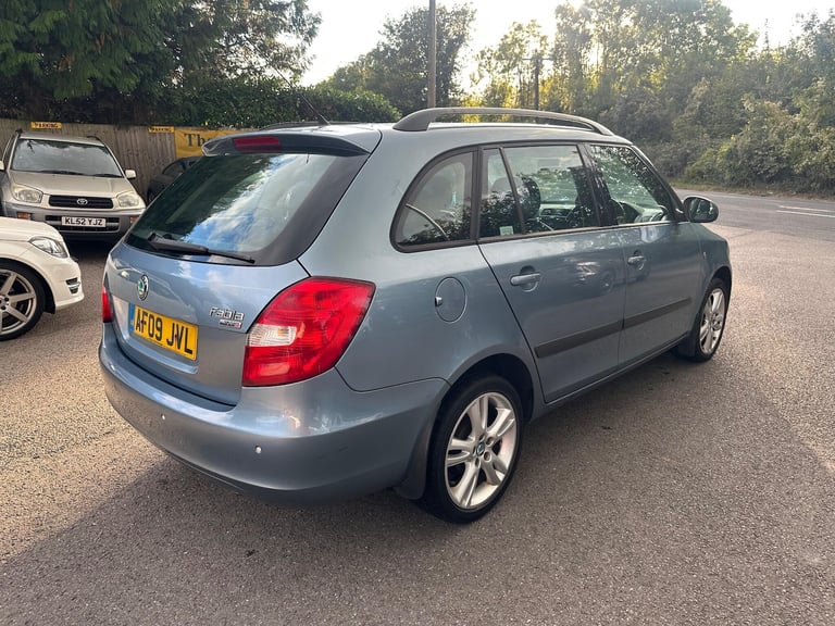 Skoda Fabia 1.6 16V 3 5dr Petrol Manual - Image 6