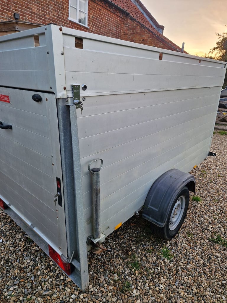 Box trailer