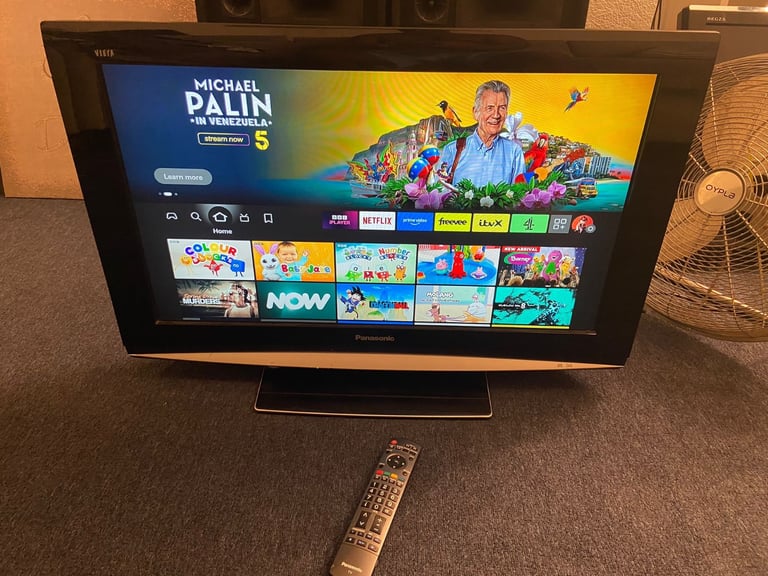 32” Panasonic TV with remote 