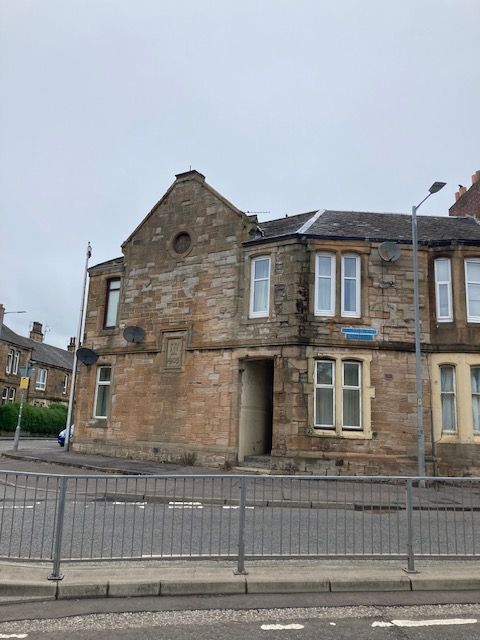 Excellent one bedroom flat to rent in Central Falkirk. Rent - £590 pcm