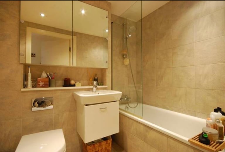 Pet friendly beautiful 1-Bed Flat – Deals Gateway SE13 - Available December 12th