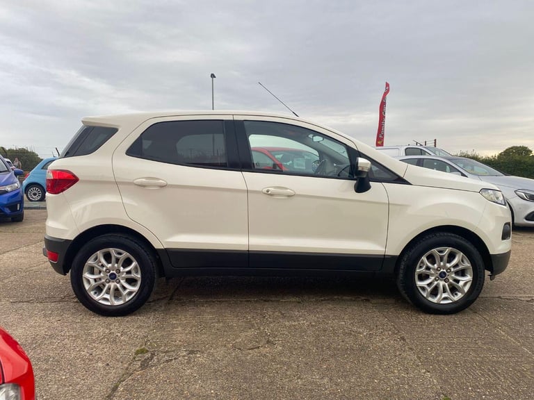 FORD ECOSPORT 1.5 ZETEC PETROL LOW MILEAGE LOVELY CONDITION NEW CAMBELT KIT