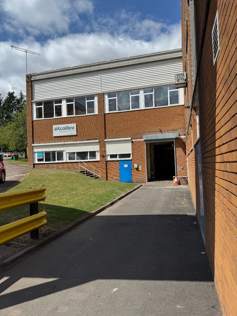 image for 2800 sq ft Workshop with Offices