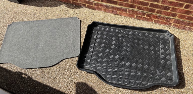 Vauxhall mokka roof bars, boot tray and carper and wind deflectors 