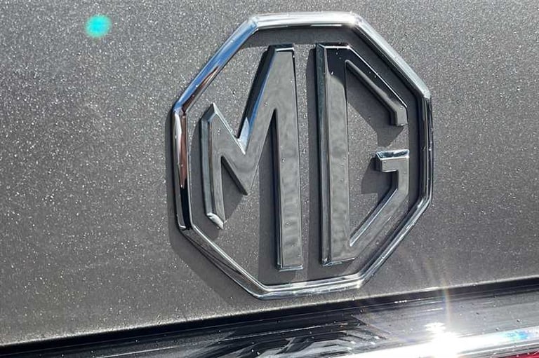 2024 MG MG HS 1.5 T-GDI Trophy 5dr ESTATE PETROL Manual