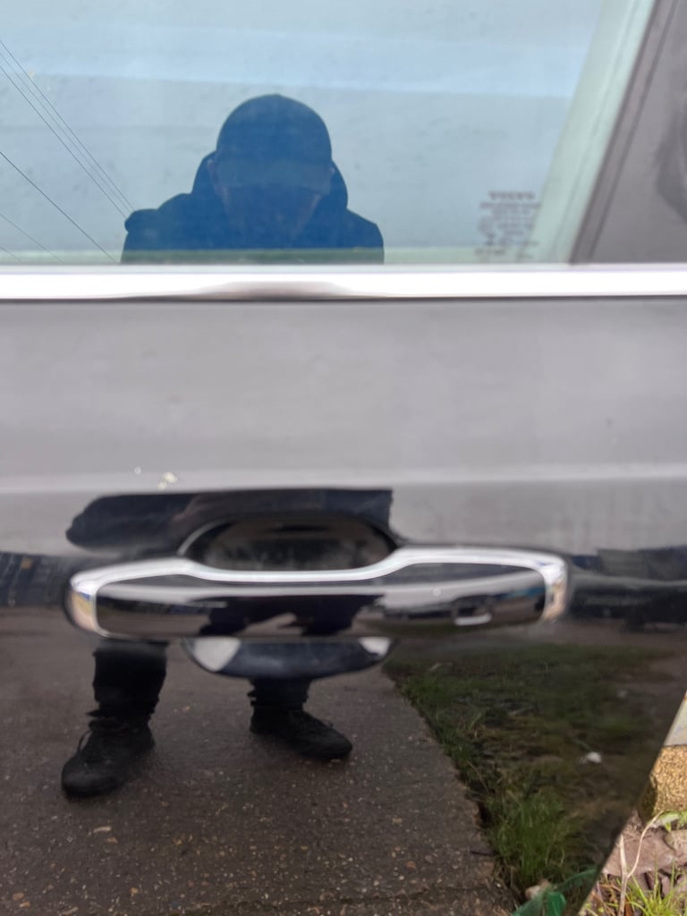 Volvo XC90 Front Passengers Door in Black 2017
