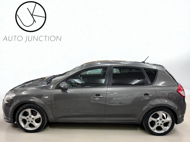 2011 Kia Ceed 1.6 CRDi 3 5dr Auto HATCHBACK Diesel Automatic