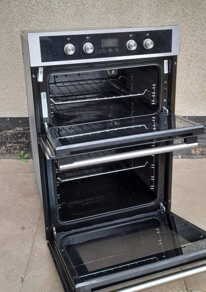 DOUBLE BUILT IN OVEN: HOTPOINT, 90CM TALL* delivery available *