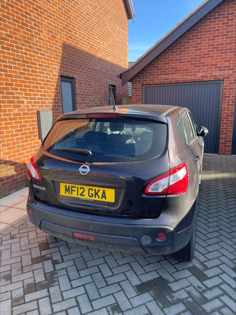 Nissan Quashqai 2012, Manual, Petrol, 5 doors, Excellent Condition with Long MOT